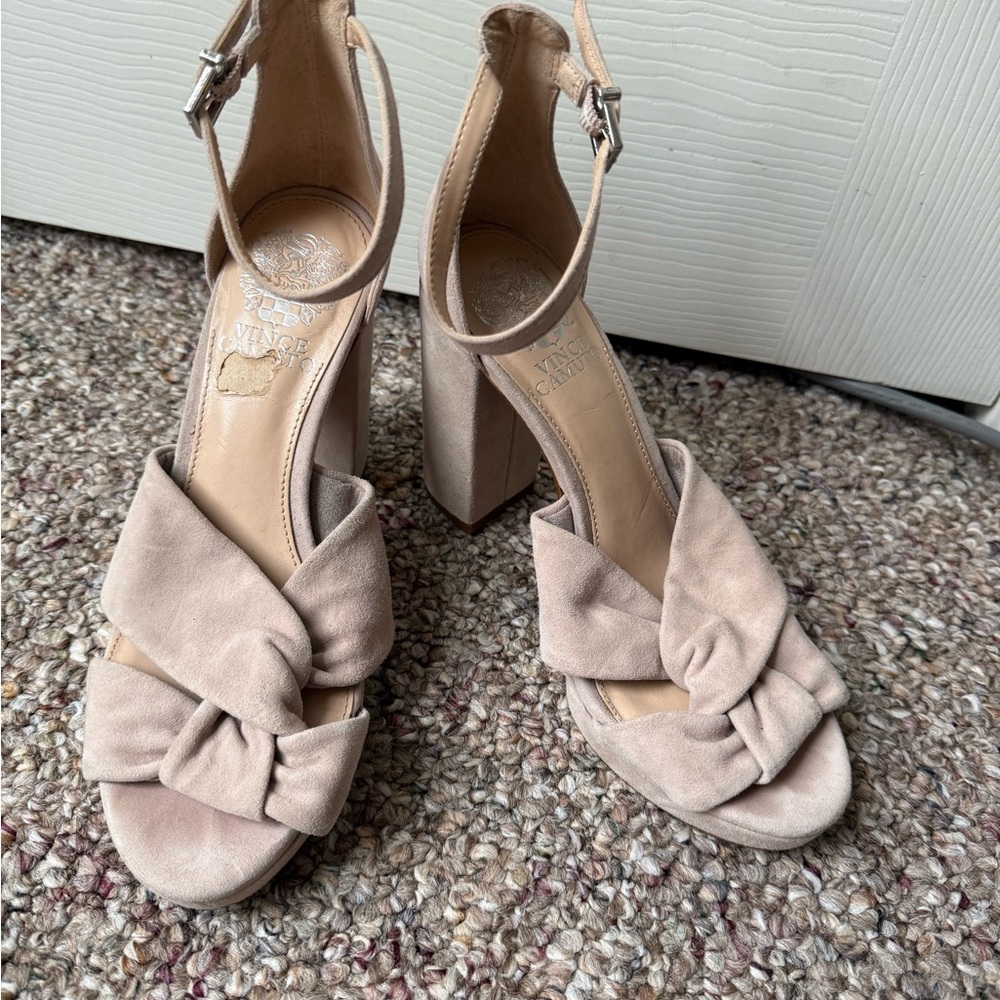 Vince Camuto Women's taupe block Heeled Sandals